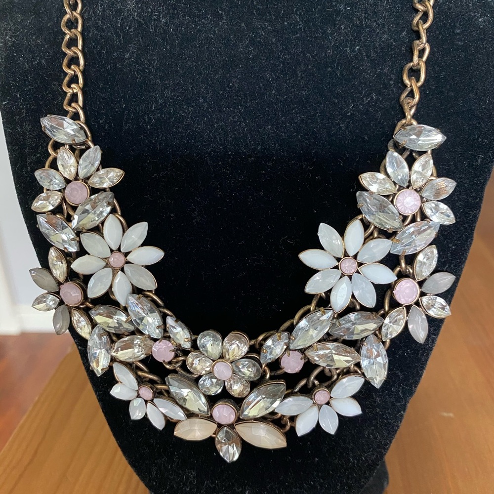 Statement necklace